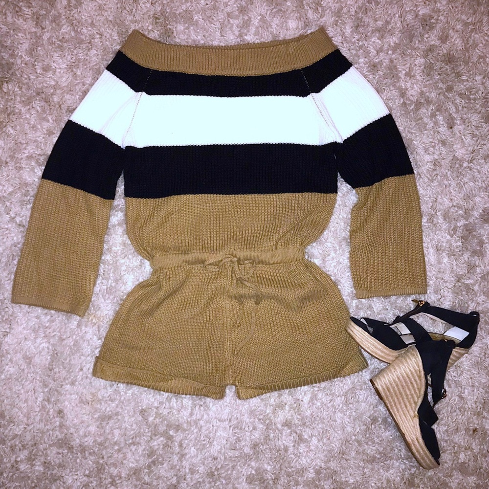 ▫️🔲 Off the Shoulder Sweater Romper 🔳◾️